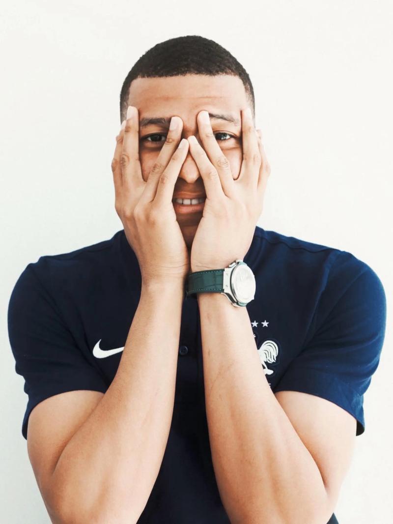 动在商