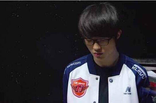 EliGE 收到 VAC 禁赛，原因是 CS2 的首场比赛